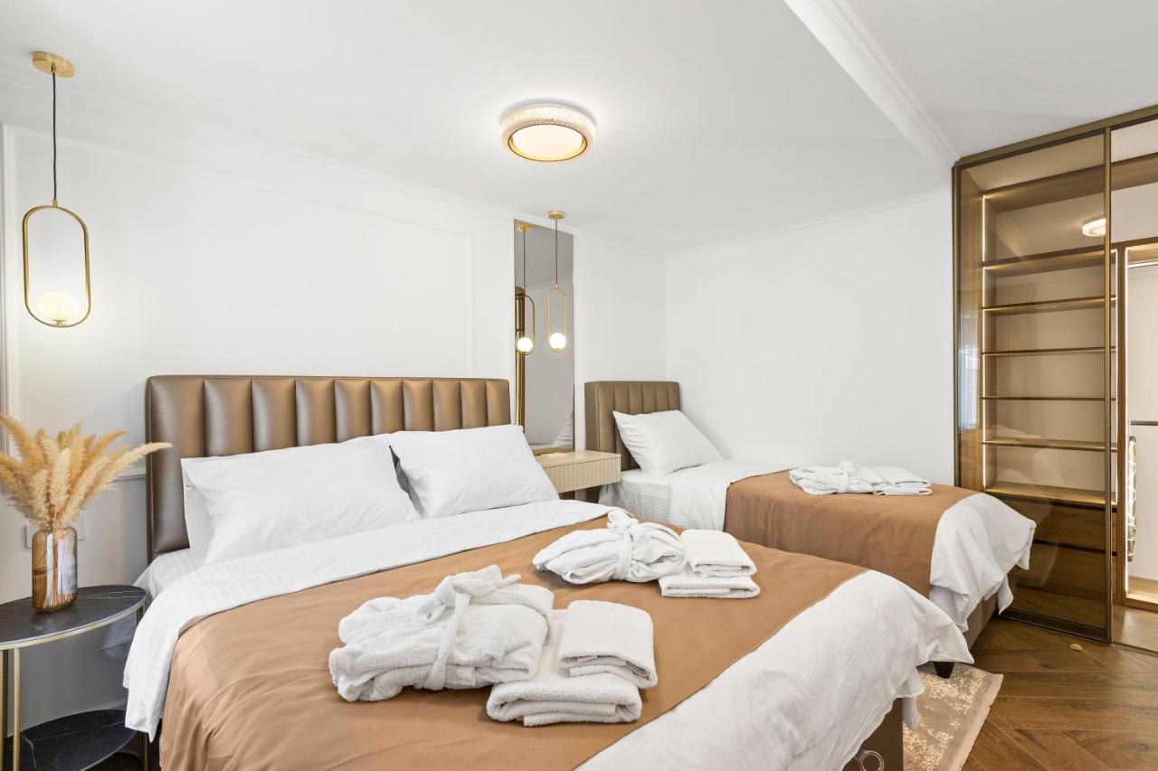 Dekaderon Lux Apartments كوتور المظهر الخارجي الصورة
