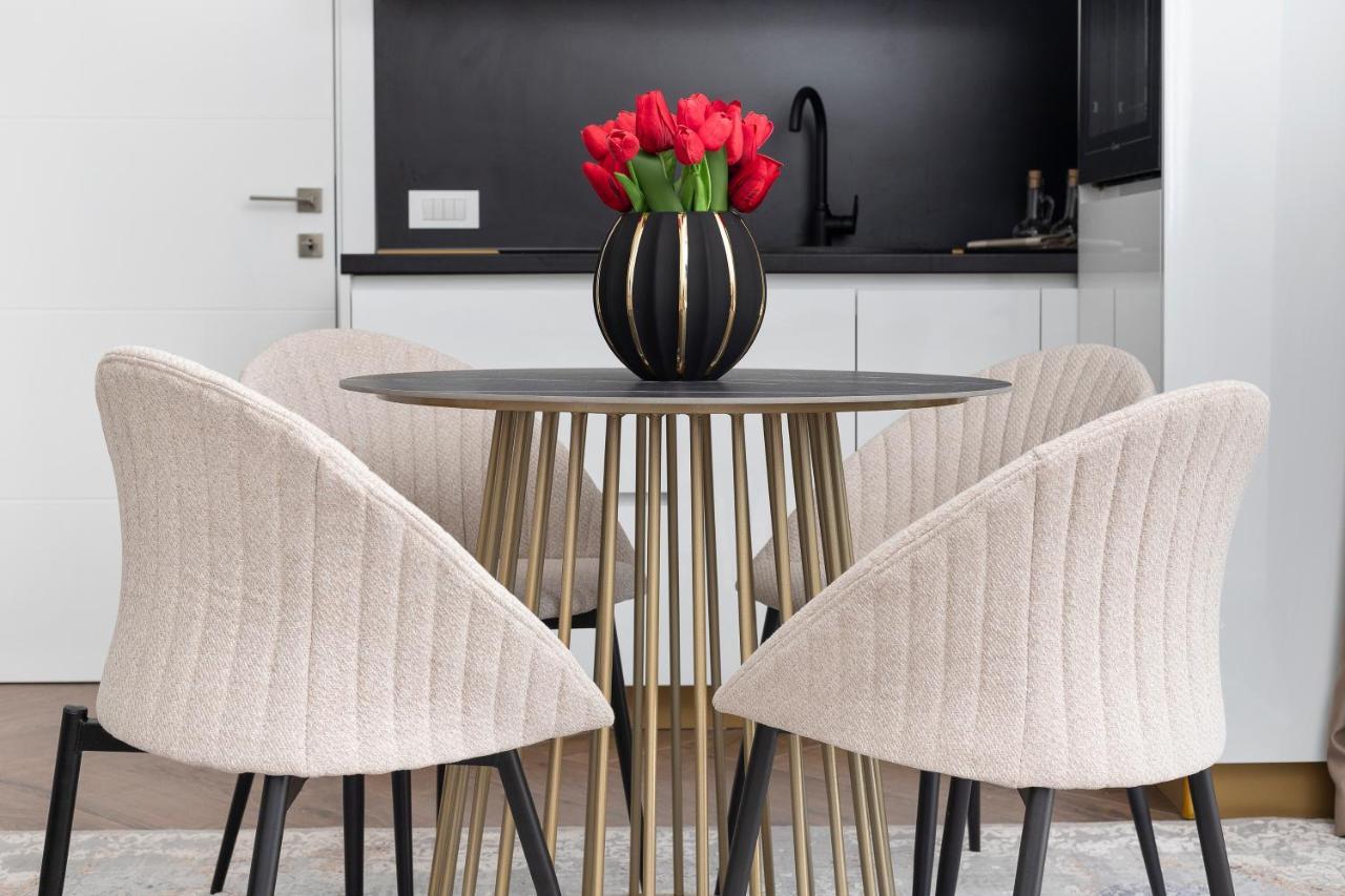 Dekaderon Lux Apartments كوتور المظهر الخارجي الصورة