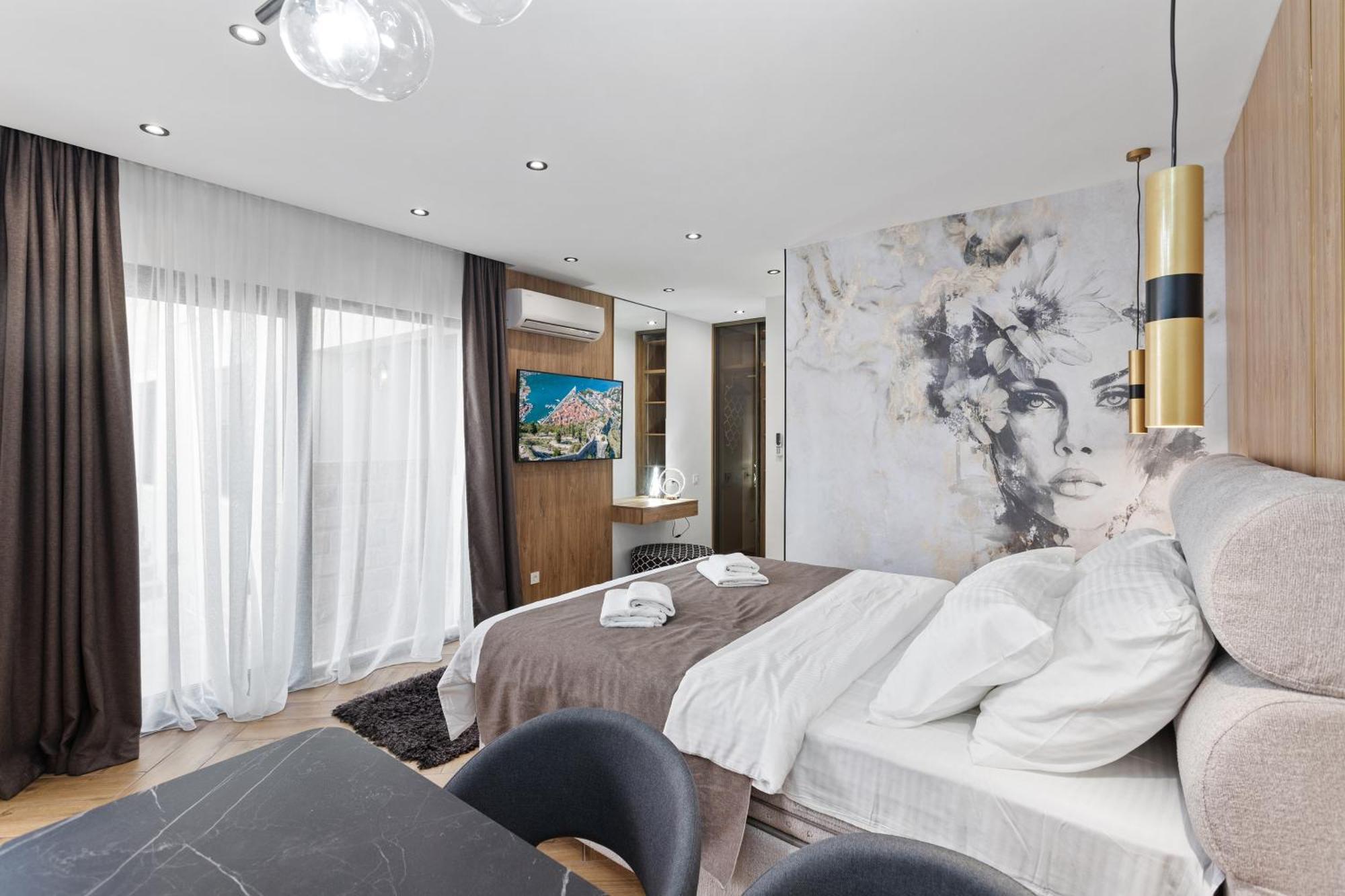Dekaderon Lux Apartments كوتور المظهر الخارجي الصورة